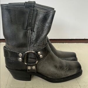 Frye NWT dark gray Leather Ankle Boots with silver Accents